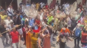 ऐतिहासिक मौण मेला पारंपरिक बाध्य यंत्रों के साथ धूमधाम से मनाया गया